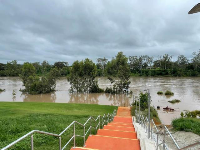 The Golden Orange Hotel Motel Gayndah Экстерьер фото